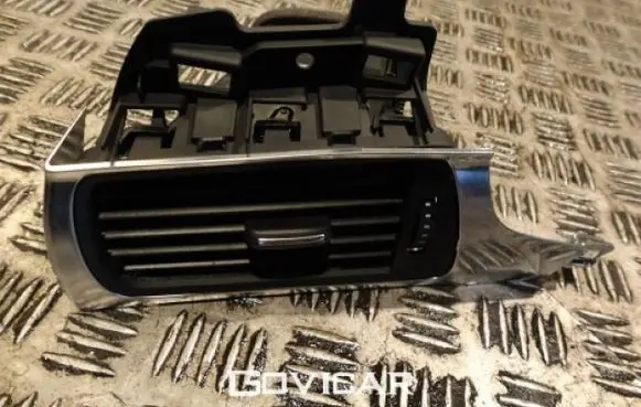 Audi A7 S7 4K8 Dash center air vent grill 4G1820901