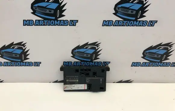 Mercedes-Benz E W211 Door control unit/module 2118201585 A2118201585