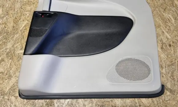 Chrysler Pacifica Sliding door card 5RP702D2AD 026648444 5RU78TRMAD