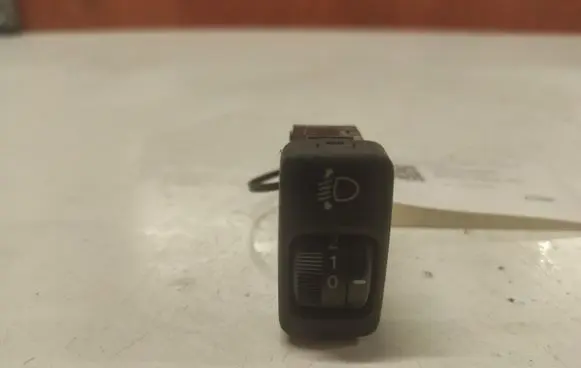 Toyota Avensis Verso Headlight level height control switch