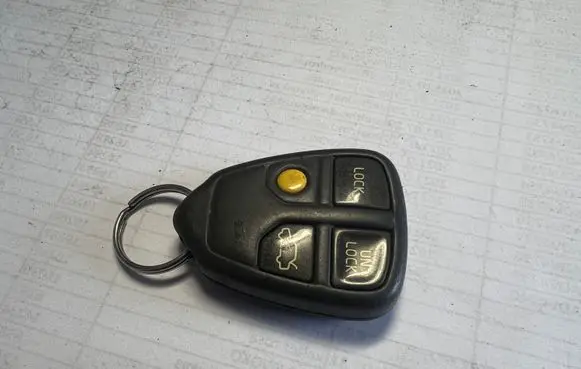 Volvo S80 Ignition key/card 9459369