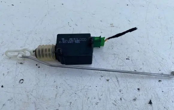 Audi A6 Allroad C5 Tailgate boot lock/latch motor 4B9962115