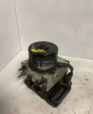 Volkswagen Polo ABS Pump 6X0907379B 6X0614117 LSS0A11769