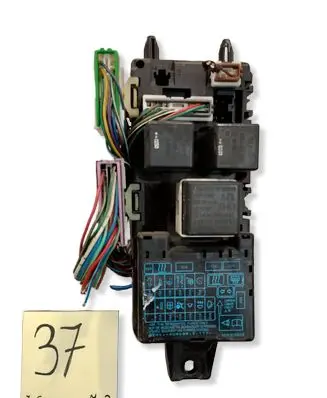 Mitsubishi Space Star Fuse box set MR318828