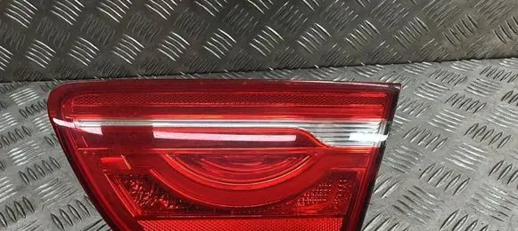 Jaguar XE Tailgate rear/tail lights 