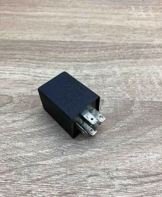 Audi 80 90 S2 B4 Other relay 321955531A 5WK1636