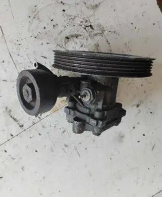 Mitsubishi Space Star Power steering pump