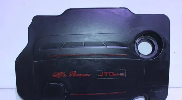 Alfa Romeo Giulietta Engine cover (trim) 55261368