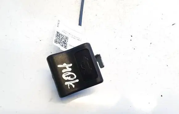 Subaru Forester SH Engine bonnet (hood) release handle 