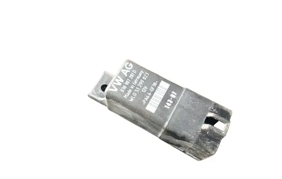 Glow plug pre-heat relay