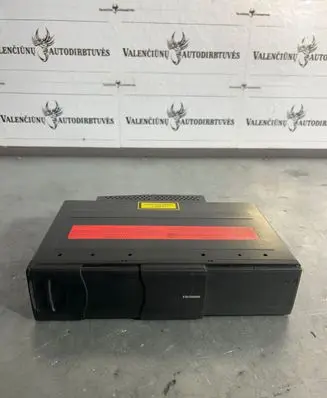 BMW 3 E90 E91 CD/DVD changer 6977759
