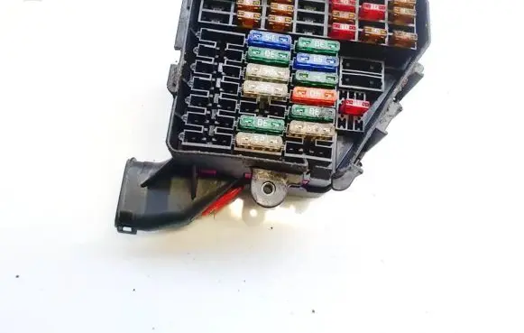 Audi A6 S6 C6 4F Fuse box set 5671 0516524804