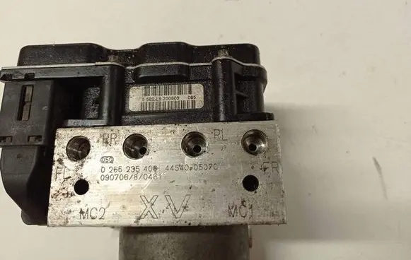 Toyota Avensis T270 ABS Pump 0265235406 4454005070 0265950749