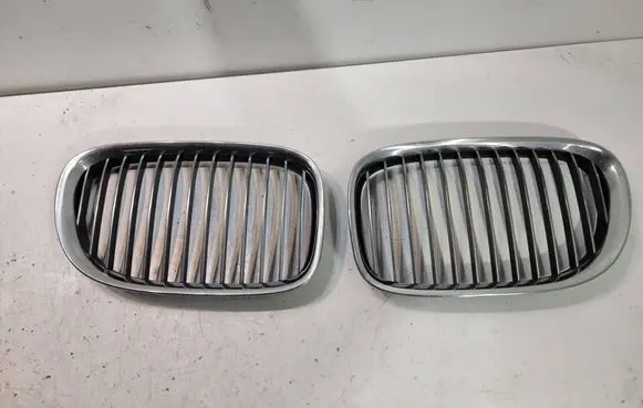 BMW 7 F01 F02 F03 F04 Front bumper upper radiator grill 10627110
