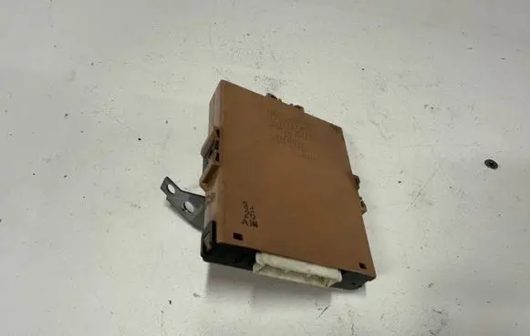 Toyota Prius (XW20) Gateway control module 8911147050 2324005290