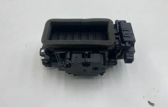 Volkswagen ID.7 Air flap motor/actuator 85E820511