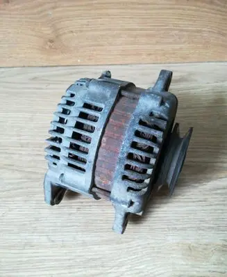 Nissan Almera Tino Generator/alternator 57866121007