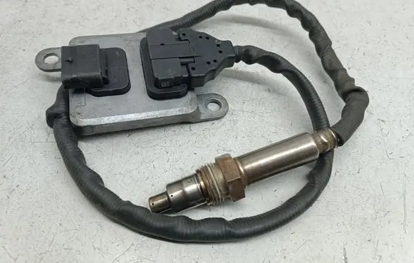 Mercedes-Benz E W213 Lambda probe sensor A0009058511 0009058511 A3C01067600609