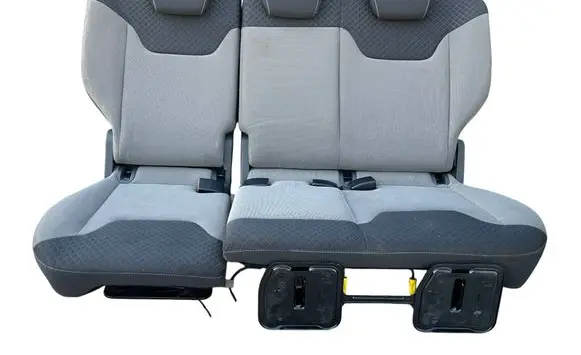 Ford Turneo Courier Second row seats