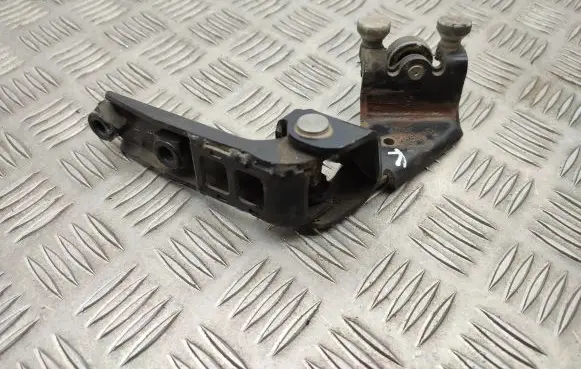 Volkswagen Transporter - Caravelle T5 Sliding door middle roller runner 7H0843335D