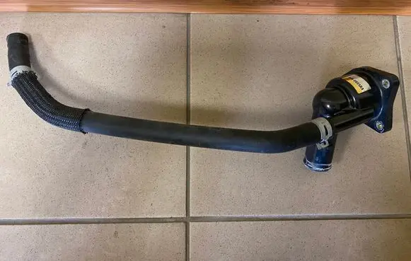 Thermostat/thermostat housing