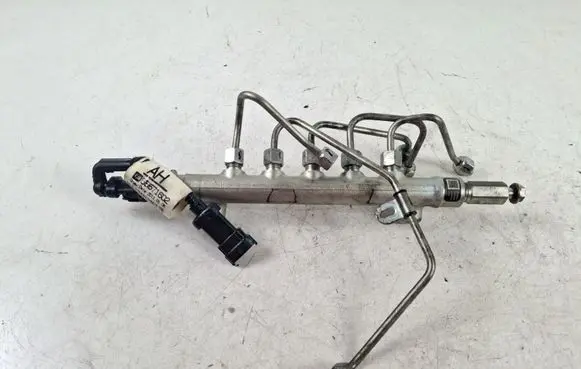 Opel Astra K Fuel main line pipe 55570022