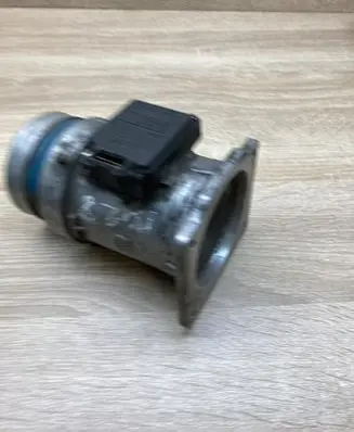 Audi A6 S6 C5 4B Mass air flow meter 078133471