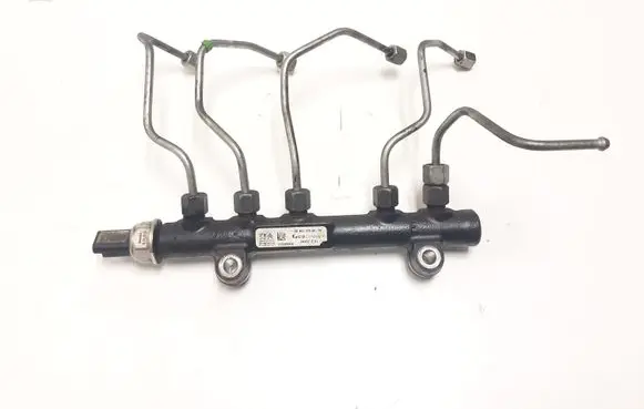 Volvo V60 Fuel main line pipe 9685297580