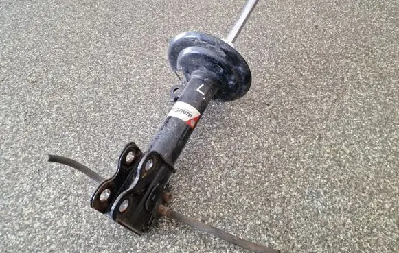 Toyota Yaris Front shock absorber/damper
