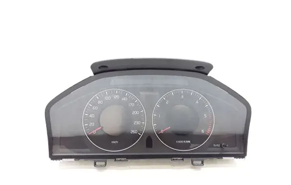 Volvo V70 Speedometer (instrument cluster) 31254535AA