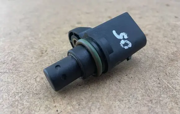 BMW 3 E46 Crankshaft speed sensor 7503140 13627548994 12147503140