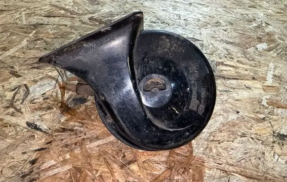 Volkswagen Polo III 6N 6N2 6NF Horn signal 0092018