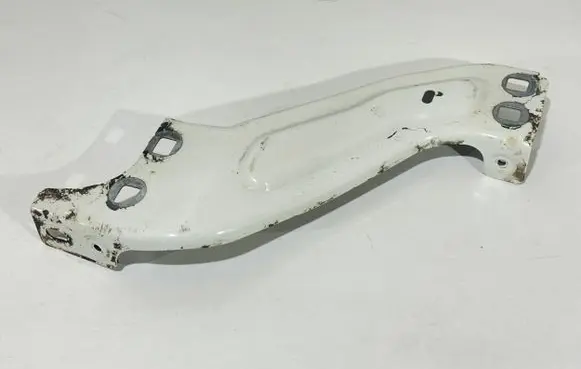 Peugeot Partner Headlight/headlamp mounting bracket