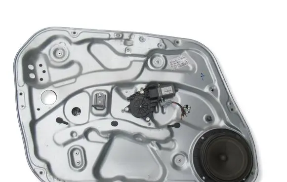 Hyundai i30 Front window lifting mechanism without motor 824702R000