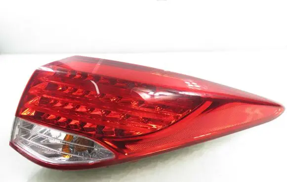 Hyundai i40 Rear/tail lights 924023Z000