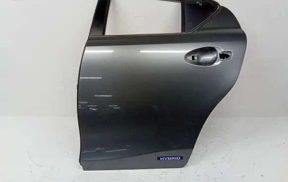 Lexus CT 200H Rear door