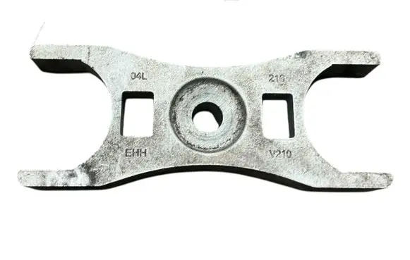 Skoda Octavia Mk3 (5E) Fuel Injector clamp holder 04L216