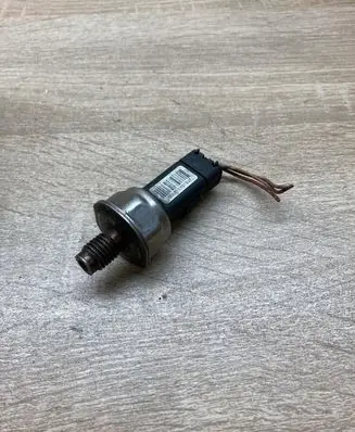 Peugeot 308 Fuel pressure sensor 9655465480