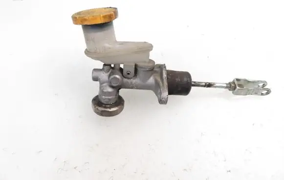 Subaru Impreza II Clutch master cylinder