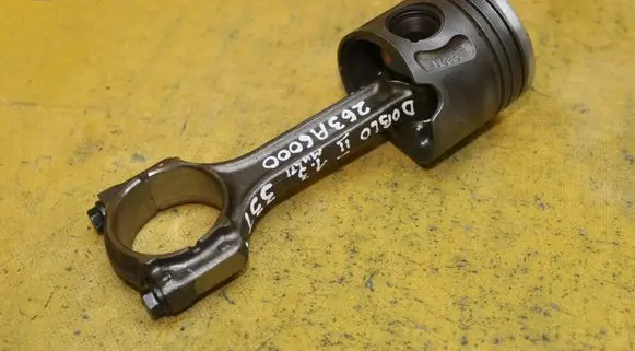 Fiat Doblo Piston with connecting rod