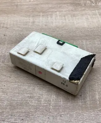 Volvo S40, V40 Door central lock control unit/module 30889925
