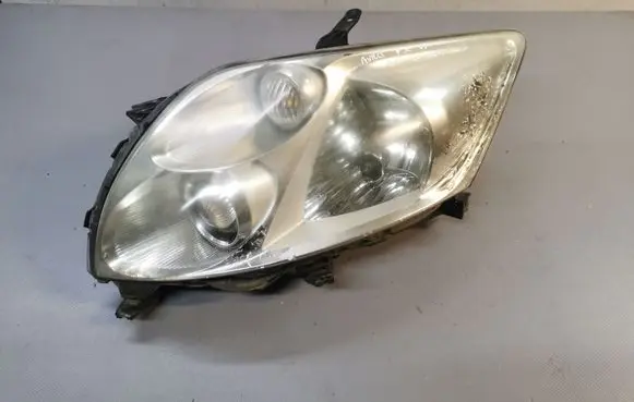 Toyota Auris 150 Headlight/headlamp 8115002460