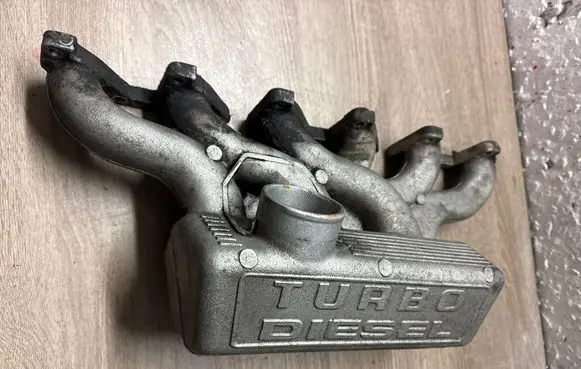 BMW 3 E30 Intake manifold 1275388