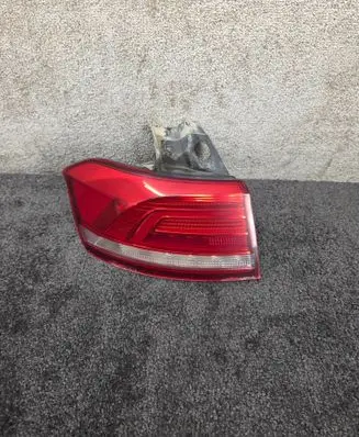 Volkswagen PASSAT B8 Rear/tail lights