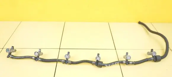 BMW 7 E65 E66 Fuel line pipe 7799869 3HTR50
