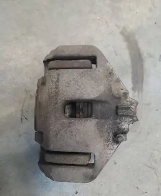 BMW 5 F10 F11 Front brake caliper 60303486