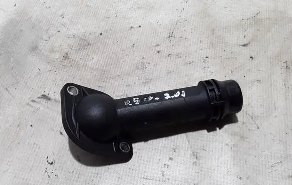 Audi Q5 SQ5 Engine coolant pipe/hose 03G121121C