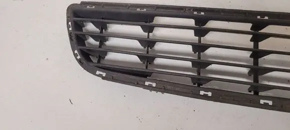 Opel Zafira B Front bumper lower grill