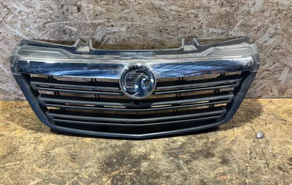 Opel Movano B Front bumper upper radiator grill 