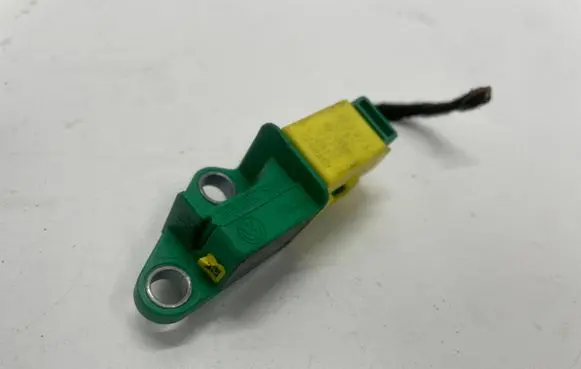 Audi A4 S4 B8 8K Airbag deployment crash/impact sensor 1K0909606C